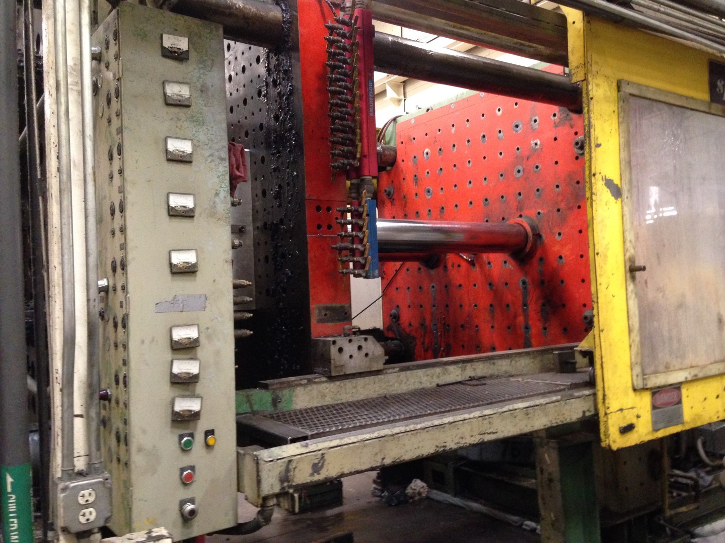 400 Ton Uniloy Springfield Structural Foam Molding Machine Plastic